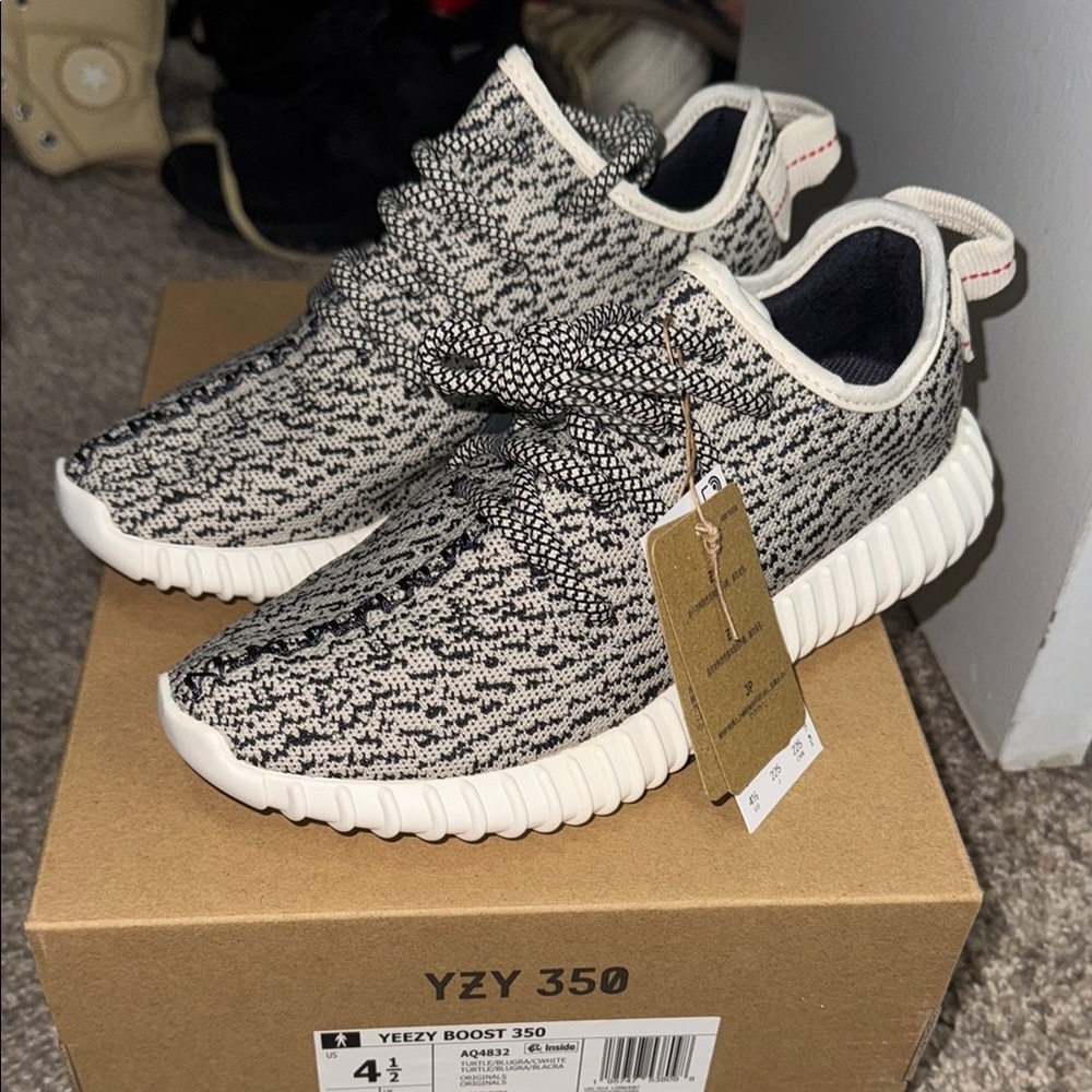 Yeezy Boost 350 Shoes - Turtle Dove Rerelease
